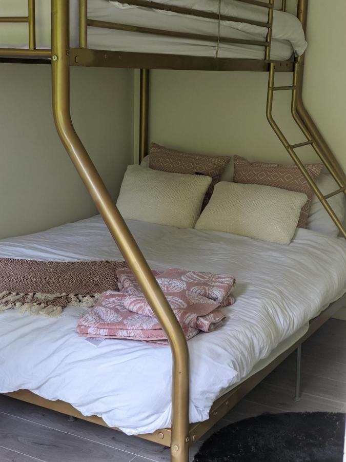 Wild Retreats 'glamping Pods And Tents' Campingplatz Wrexham