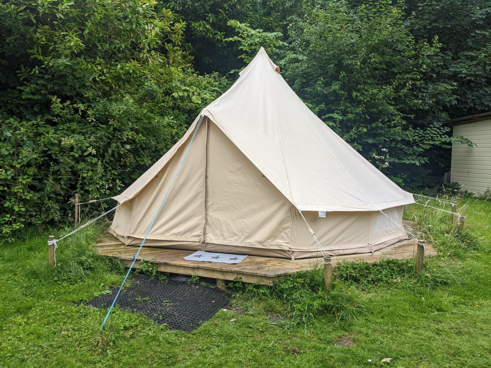 Wild Retreats 'glamping Pods And Tents' Campingplatz